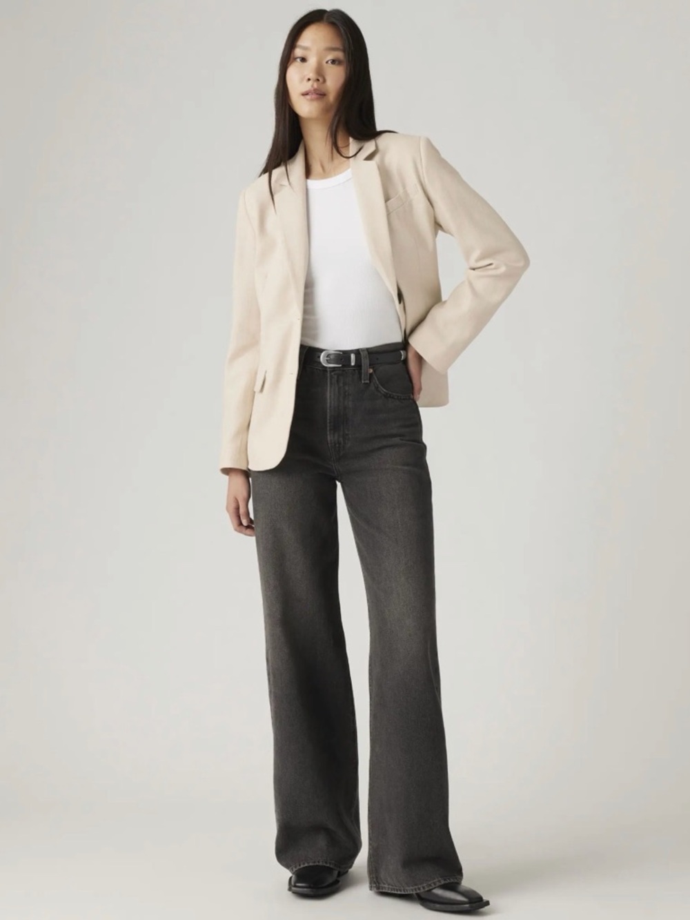 Levi’s Ribcage Wide Leg Women’s Jeans - size 30, Swipe Up - Black NWT